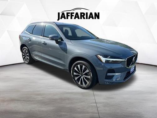 Thunder Grey Metallic 2023 Volvo XC60 B5 Core