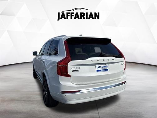 Crystal White Metallic 2023 Volvo XC90 B6 Ultimate 7-Seater