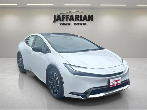 2025 Toyota Prius L