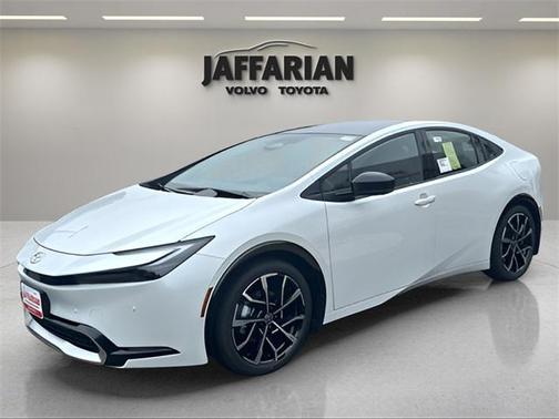 2025 Toyota Prius L