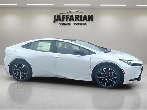 2025 Toyota Prius L