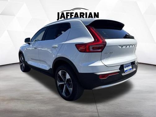 White 2025 Volvo XC40 B5 Plus Bright Theme