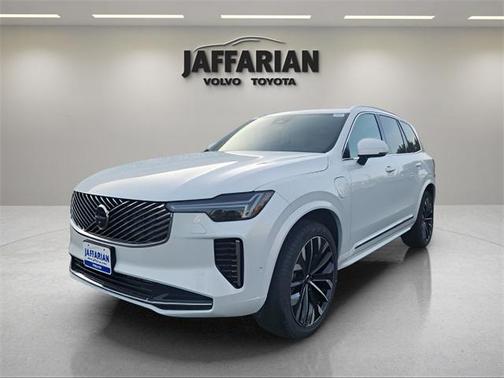 2025 Volvo XC90 Plug-In Hybrid T8 Ultra 7-Seater