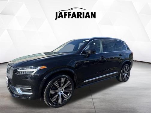 Onyx Black Metallic 2024 Volvo XC90 B6 Plus Bright Theme 7-Seater
