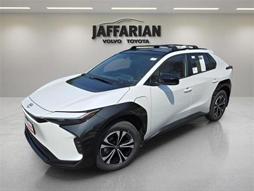 2025 Toyota bZ4X XLE