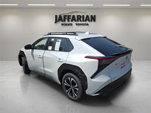 2025 Toyota bZ4X XLE