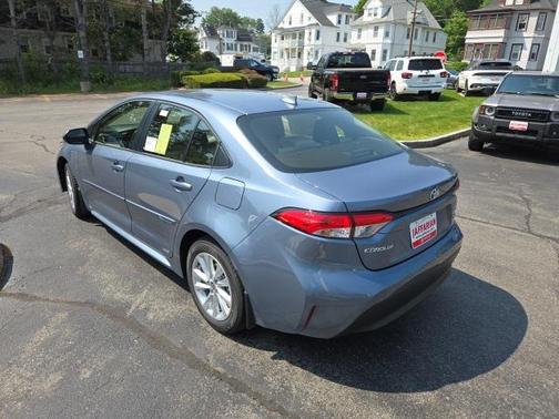 2025 Toyota Corolla Hybrid LE