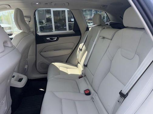 Thunder Grey Metallic 2024 Volvo XC60 B5 Plus Dark Theme