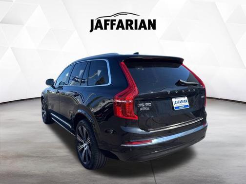 Onyx Black Metallic 2023 Volvo XC90 B6 Ultimate 7-Seater