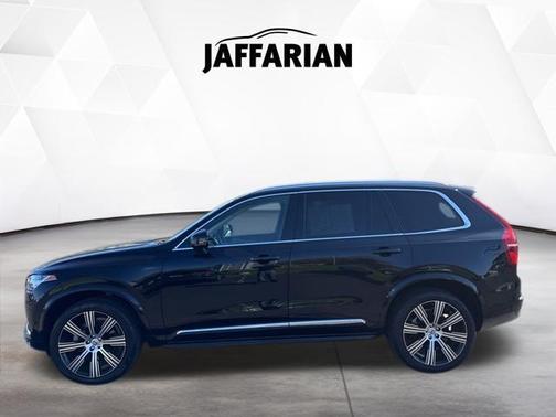 Onyx Black Metallic 2023 Volvo XC90 B6 Ultimate 7-Seater