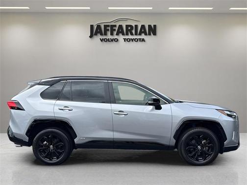 2023 Toyota RAV4 Hybrid SE