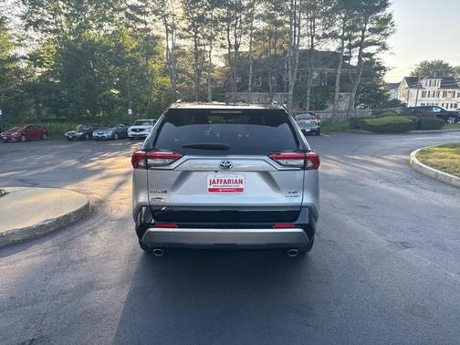 2023 Toyota RAV4 Hybrid SE