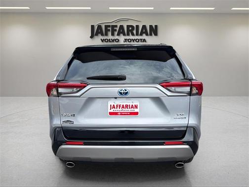 2023 Toyota RAV4 Hybrid SE