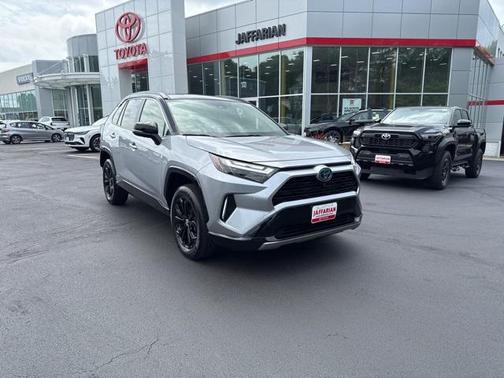 2023 Toyota RAV4 Hybrid SE