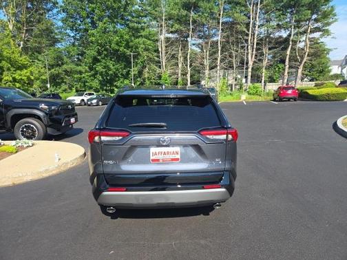 2025 Toyota RAV4 Hybrid SE
