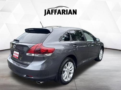 Magnetic Gray Metallic 2014 Toyota Venza LE