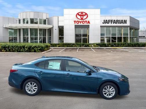 Ocean 2026 Toyota Camry LE