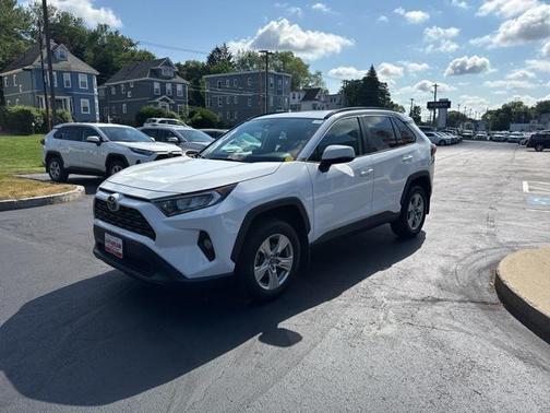2020 Toyota RAV4 XLE