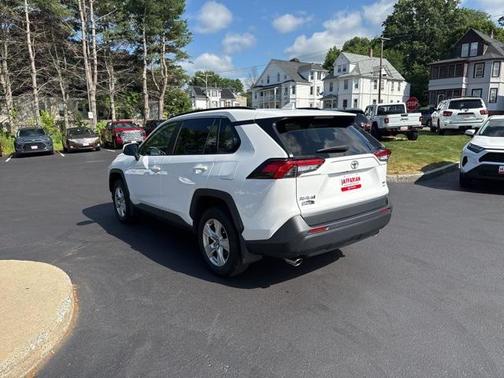 2020 Toyota RAV4 XLE
