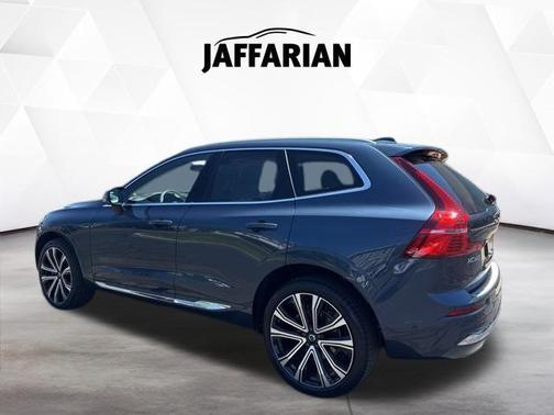 Denim Blue Metallic 2023 Volvo XC60 B5 Ultimate Bright Theme