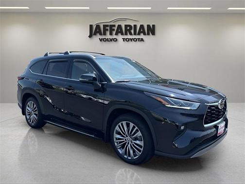 2024 Toyota Highlander Platinum