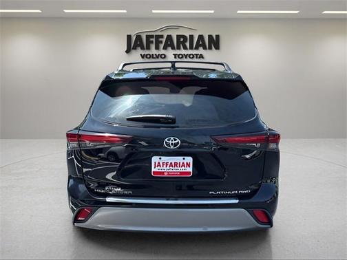 2024 Toyota Highlander Platinum