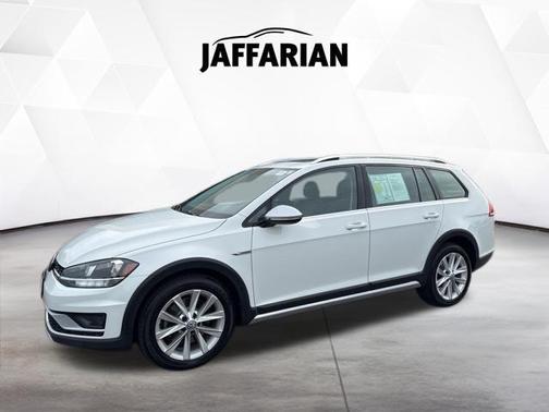 Pure White 2019 Volkswagen Golf 1.4T S