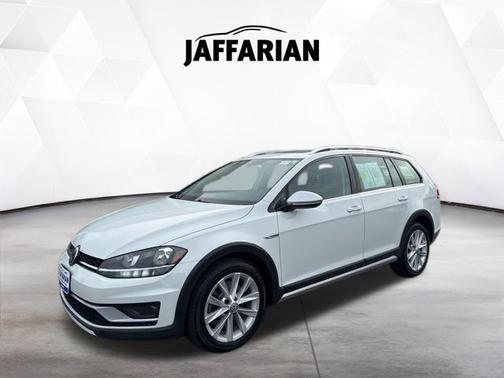 Pure White 2019 Volkswagen Golf 1.4T S
