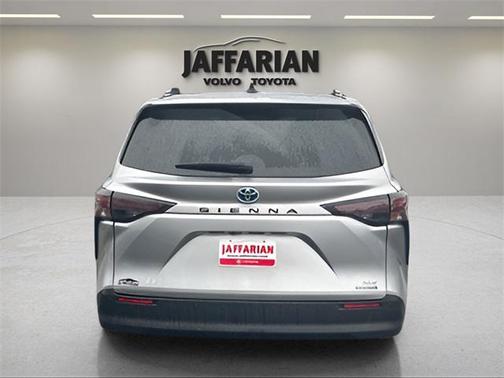 2024 Toyota Sienna XLE 7 Passenger