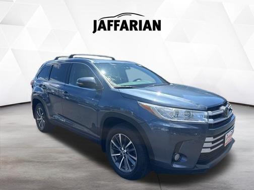 Shoreline Mist 2017 Toyota Highlander XLE