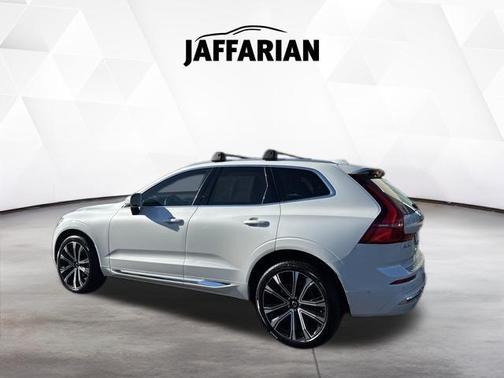 Crystal White Metallic 2023 Volvo XC60 B5 Ultimate Bright Theme