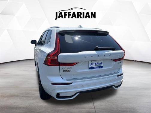 Crystal White Metallic 2024 Volvo XC60 B5 Plus Dark Theme