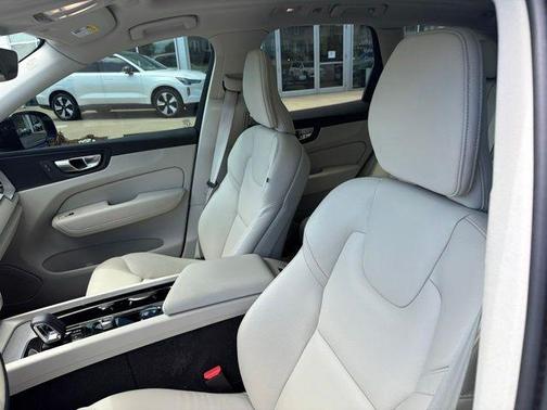 Crystal White Metallic 2024 Volvo XC60 B5 Plus Dark Theme