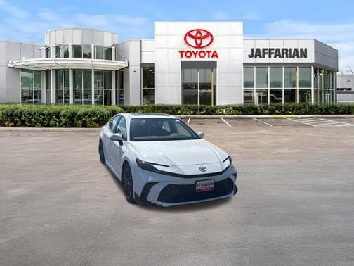 Ice Cap 2026 Toyota Camry SE