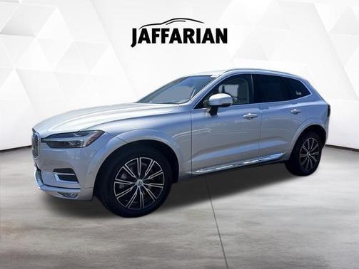 Bright Silver Metallic 2021 Volvo XC60 T6 Inscription