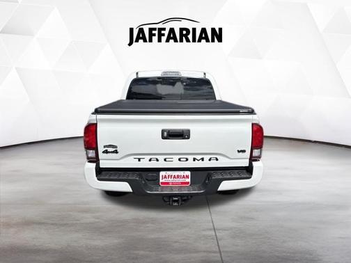 Ice Cap 2023 Toyota Tacoma SR5