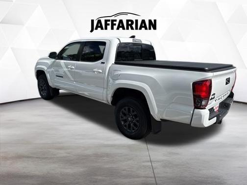 Ice Cap 2023 Toyota Tacoma SR5