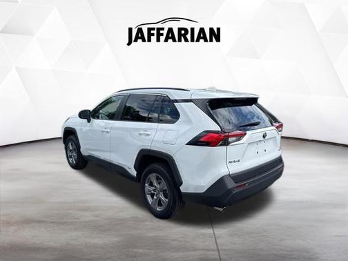 Ice Cap 2024 Toyota RAV4 Hybrid LE
