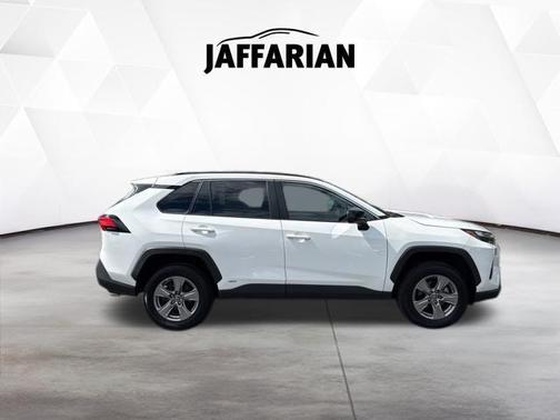 Ice Cap 2024 Toyota RAV4 Hybrid LE