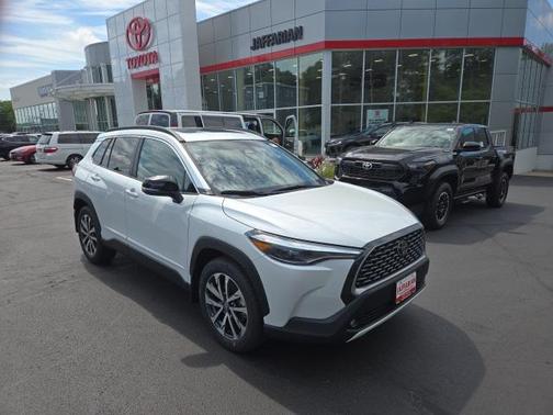 2025 Toyota Corolla Cross XLE