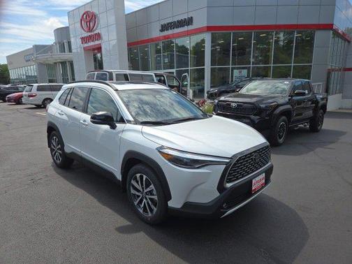 2025 Toyota Corolla Cross XLE