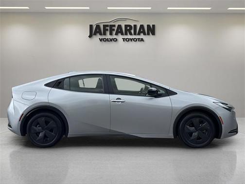 2024 Toyota Prius Prime SE