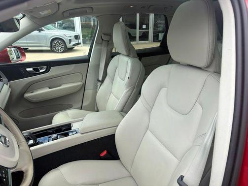 Fusion Red Metallic 2023 Volvo XC60 B5 Core