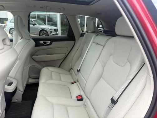 Fusion Red Metallic 2023 Volvo XC60 B5 Core