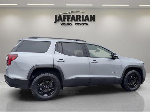 2023 GMC Acadia AWD AT4