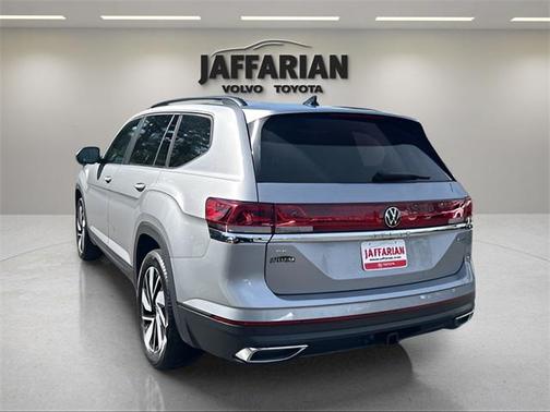 2024 Volkswagen Atlas 2.0T SE w/Technology 4MOTION