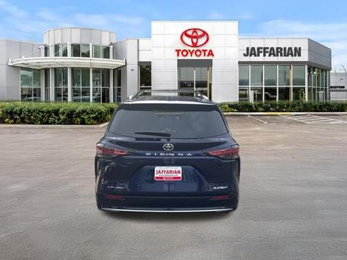Blueprint 2026 Toyota Sienna Platinum