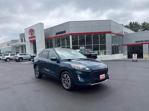 2020 Ford Escape SEL