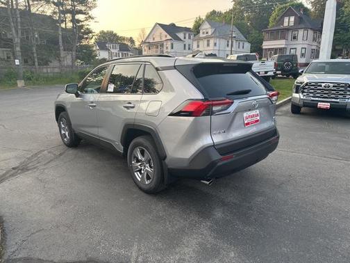 2025 Toyota RAV4 Hybrid LE
