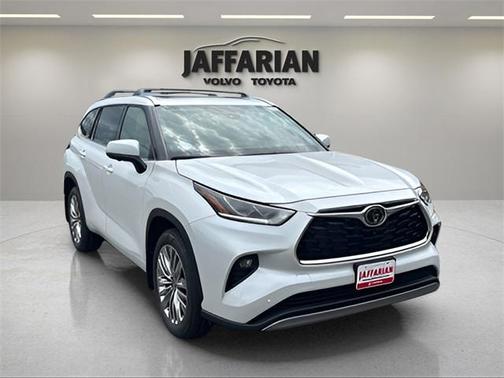 2025 Toyota Highlander Platinum